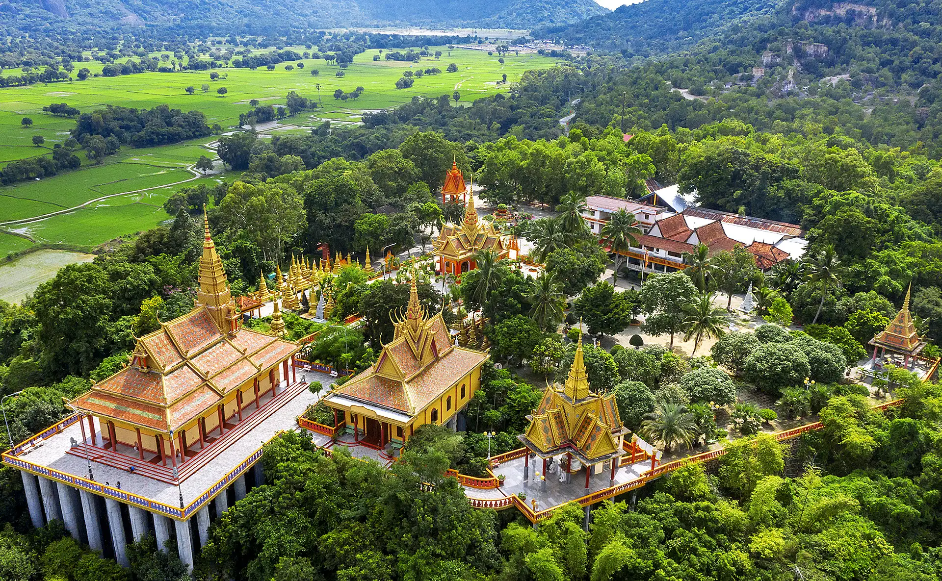 Cẩm nang du lịch An Giang: Linh thiêng một vùng non nước - Ảnh 9.